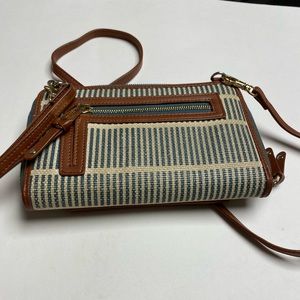 FC12 Spartina 449 Blue Ivory Stripe Leather Wristlet Zip Around Phone Wallet
